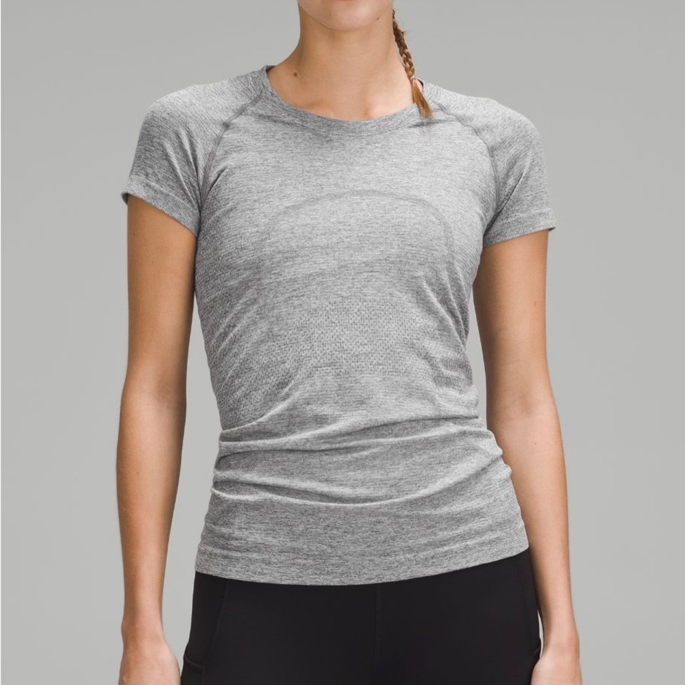 swiftly tech short sleeve 2.0, color slate/white size 6